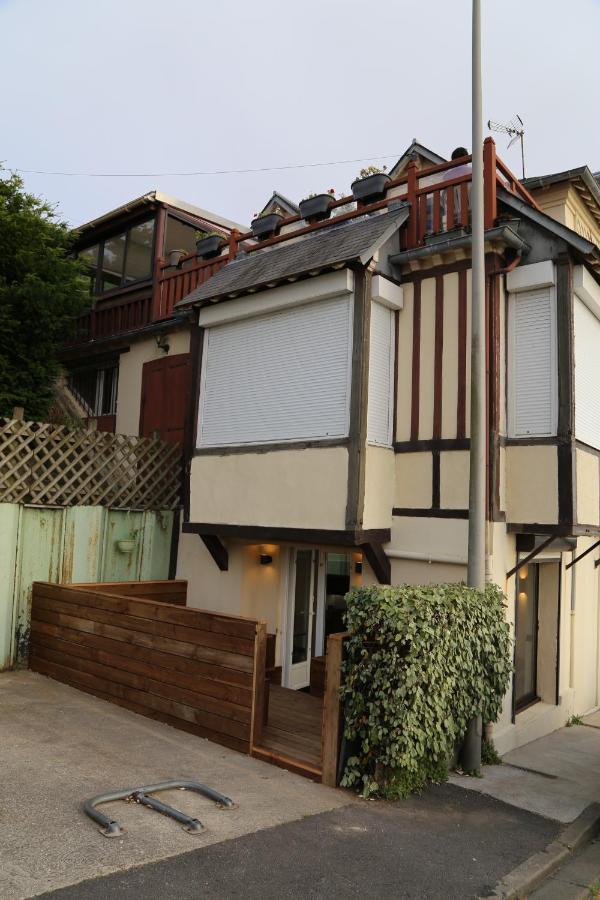Appartement Face Mer Avec Terrasse Et Parking Trouville-sur-Mer Exterior photo